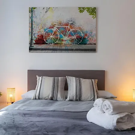 La Calleja De La Corredera * Córdoba